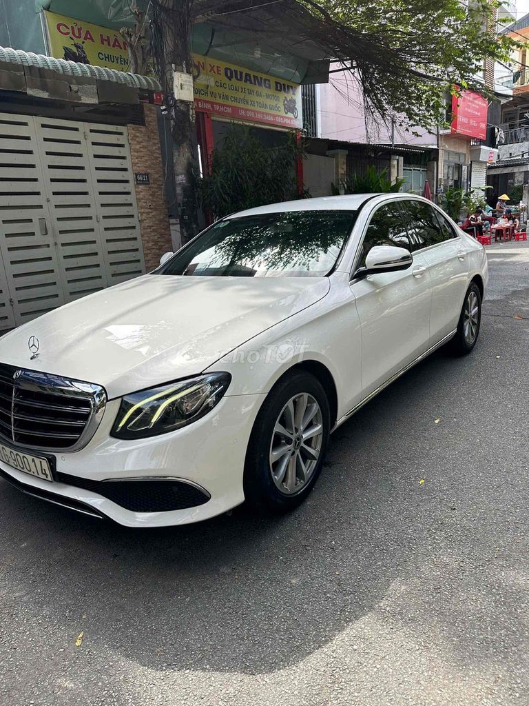 Mercedes Benz E Class 2018 E200 - 130000 km. Mua bán Ô tô tại Quận Kiến An Hải Phòng được đăng bởi Đông Anh hình 4