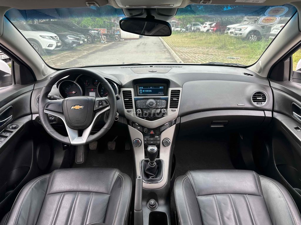Chevrolet Cruze 2017 LT - 25000 km Trắng Siêu Mới. Mua bán Ô tô tại Quận Cầu Giấy Hà Nội được đăng bởi Vũ Kiên hình 8
