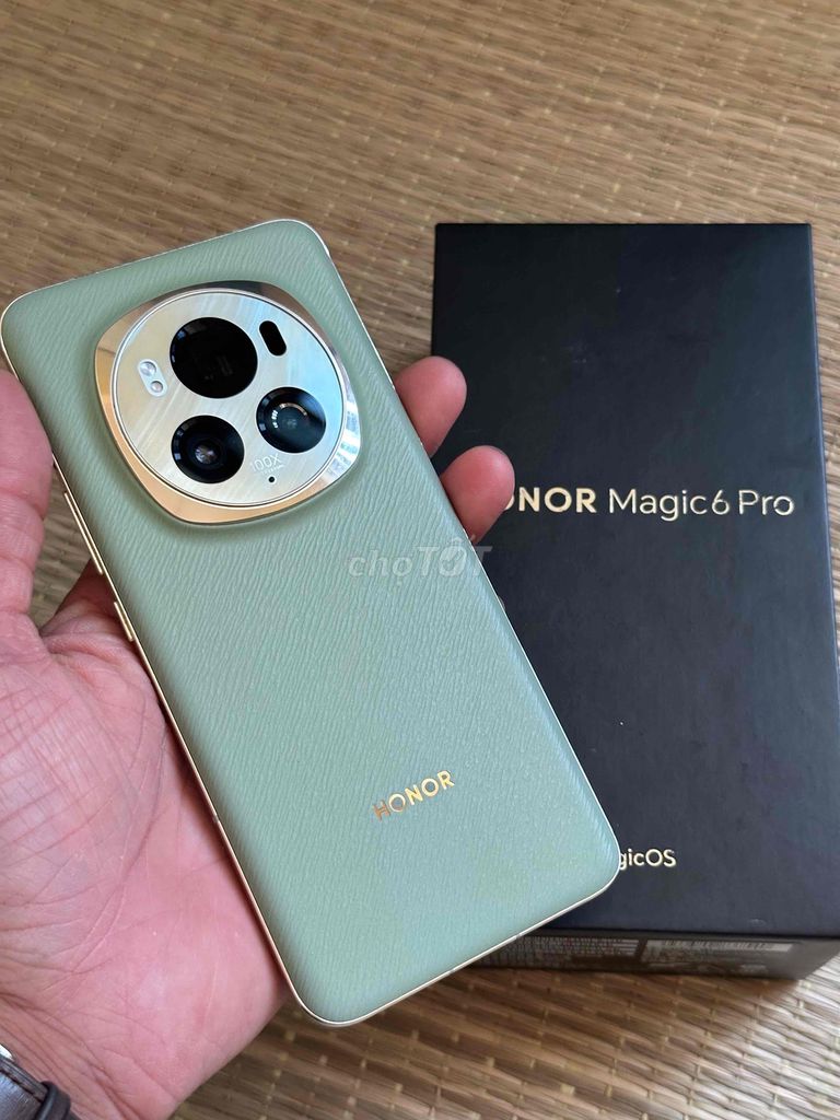 Honor Magic 6 Pro ram 16/512 fullbox đẹp 99 bán le. Mua bán Điện thoại tại Thành phố Thủ Dầu Một Bình Dương được đăng bởi Hoàng hải hình 1