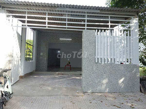 nhà cấp 4 chính chủ 355 triệu THANH NIÊN BÌNH CHÁNH 4x10 có sân hẻm ôt