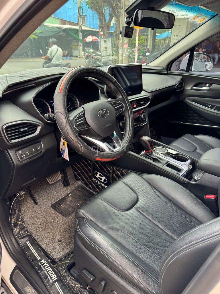 Hyundai Santafe 2.2Diesel Tiêu chuẩn 37k km. Mua bán Ô tô tại Quận 6 Tp Hồ Chí Minh được đăng bởi Thu Hảo hình 3