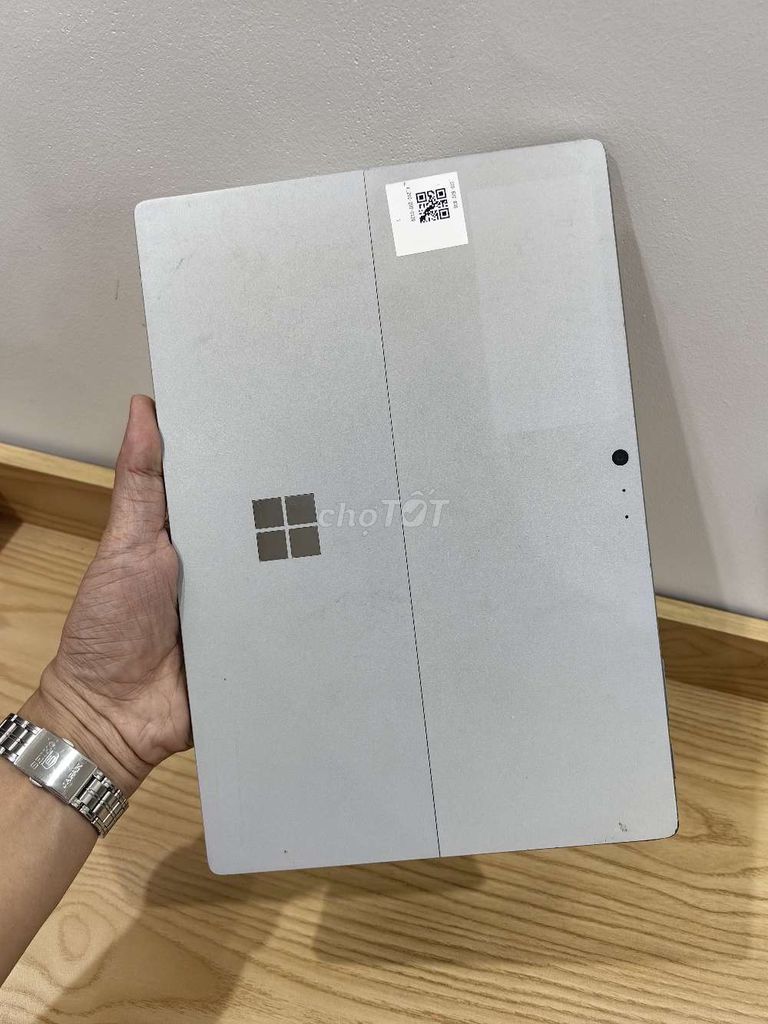 Microsoft Surface Pro 5 i5 7300U 4GB/128GB Bạc. Mua bán Laptop tại Quận Hoàng Mai Hà Nội được đăng bởi Nguyễn Huynh hình 1