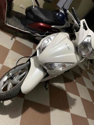 vision cũ trắng, người dùng muốn bán. Mua bán Xe máy tại Quận Hoàng Mai Hà Nội được đăng bởi đức pham