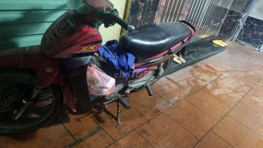 ZX đỏ đen biển hn 4 XỐ. Mua bán Xe máy tại Quận Hoàng Mai Hà Nội được đăng bởi Nguyễn Hoàng Ngọc Châu hình 5