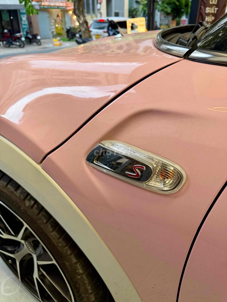 Mini Cooper S 2018 розовый 70 тыс. км