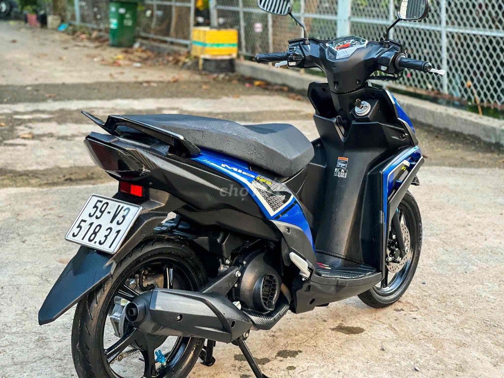Em cần tiền nên bán xe ạ a chị em vui vẻ còn bớt. Mua bán Xe máy tại Quận Bình Thạnh Tp Hồ Chí Minh được đăng bởi Nguyễn Việt hình 1