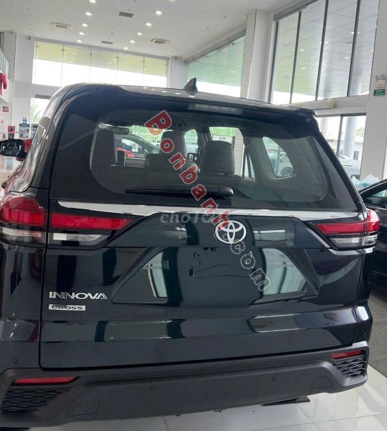Toyota Innova Cross 2.0 CVT 2025 - 795 Triệu. Mua bán Ô tô tại Thành phố Thủ Đức Tp Hồ Chí Minh được đăng bởi Thảo Ly Suối Tiên Ford hình 2