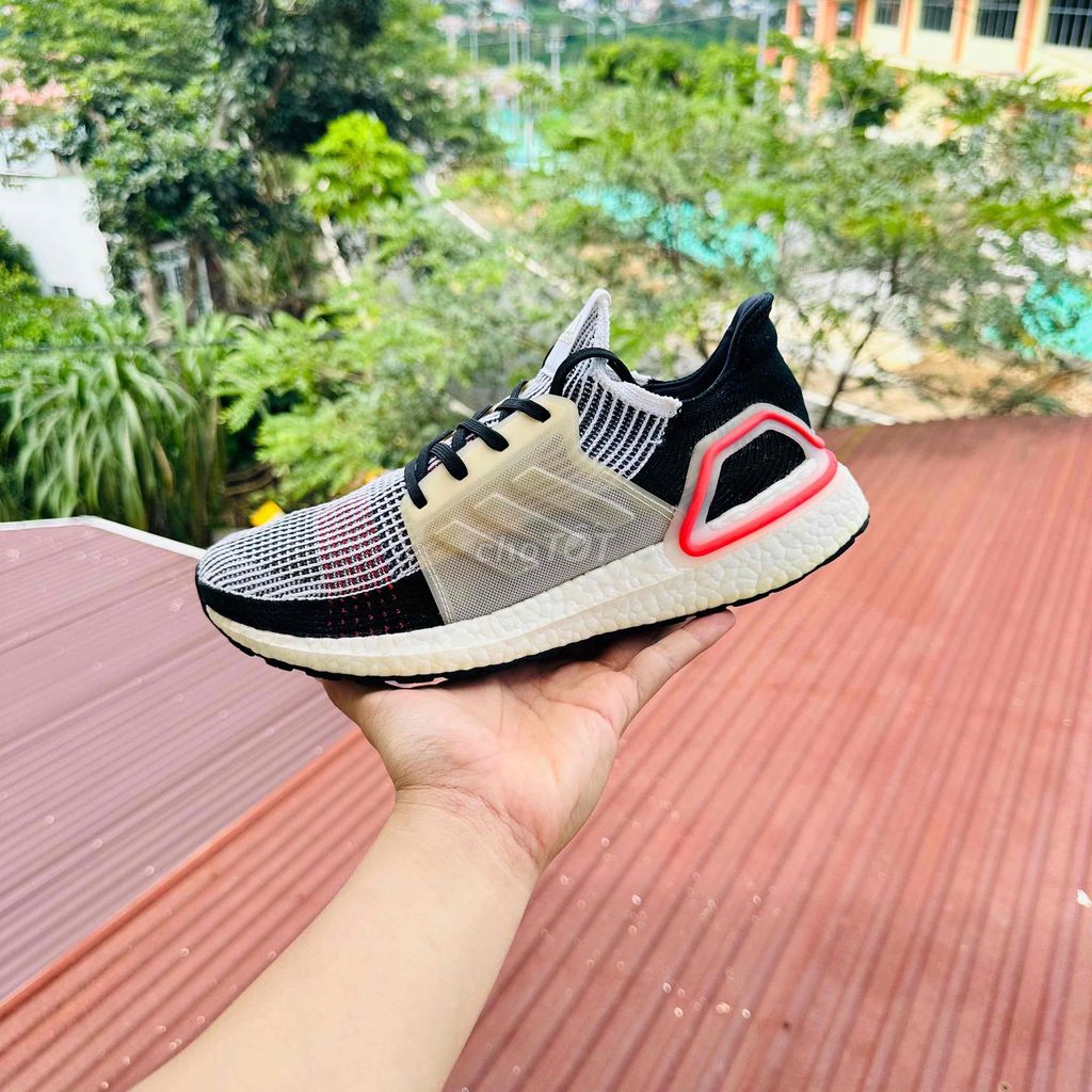 [CHÍNH HÃNG] [Mới 97%] Adidas Ultraboost 19, 4tr9