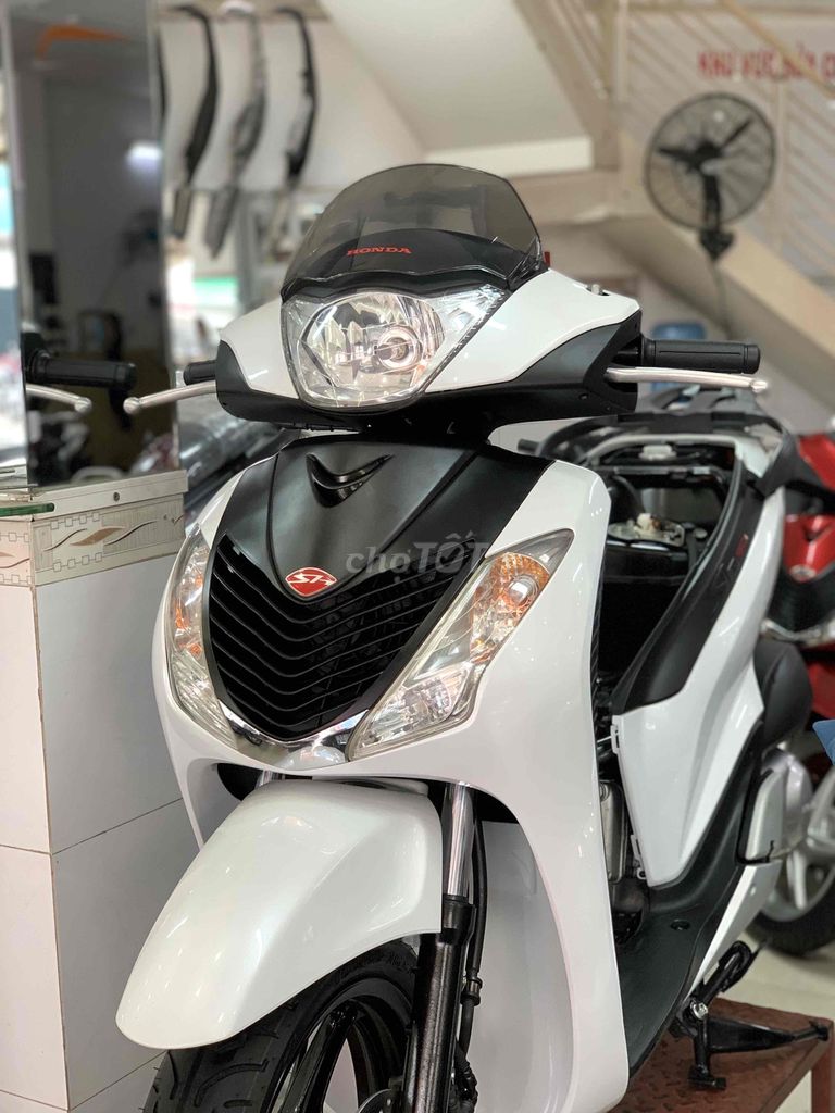 Sh 2012 sm110 nhập khẩu Ý zin nguyên bản siêu đẹp.. Mua bán Xe máy tại Quận Phú Nhuận Tp Hồ Chí Minh được đăng bởi Cungsport hình 2