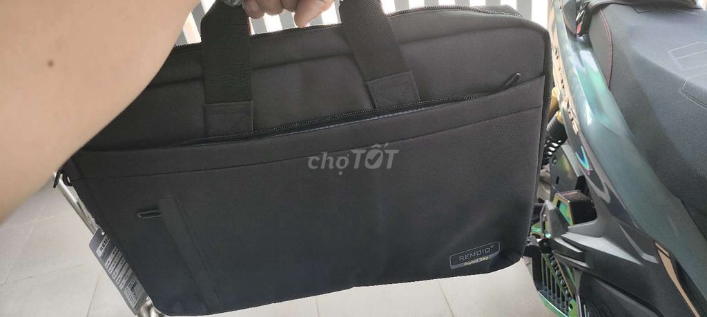 Cặp xách văn phòng có ngăn đưng laptop và dây đeo