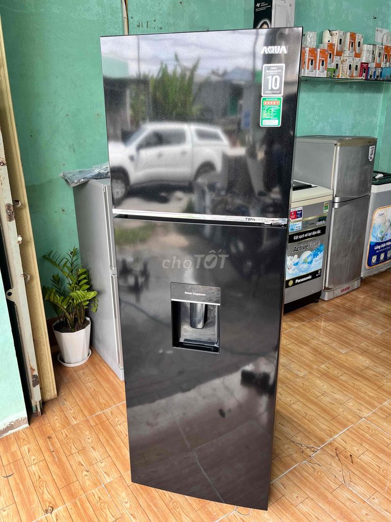 Tủ lạnh Aqua 279 lít Đen Mới 99%. Mua bán Tủ lạnh tại Thành phố Trà Vinh Trà Vinh được đăng bởi Điện Máy Điện Lạnh Thanh lý hình 1
