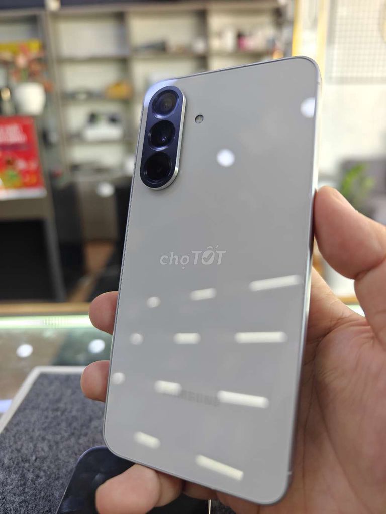 Samsung Galaxy A56 128GB Trắng. Mua bán Điện thoại tại Thành phố Vĩnh Long Vĩnh Long được đăng bởi Nguyễn Anh Tuấn  hình 1