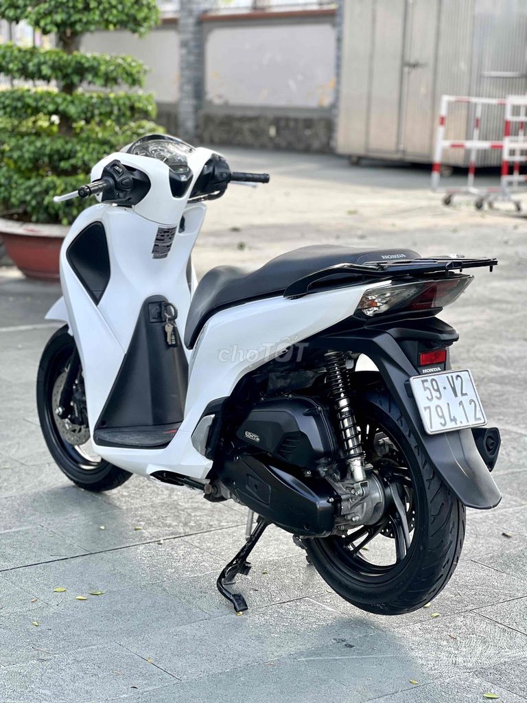❤️SH 125 2017 Trắng Sporty BSTP chính chủ có góp. Mua bán Xe máy tại Thành phố Thủ Đức Tp Hồ Chí Minh được đăng bởi Hiếu  hình 9