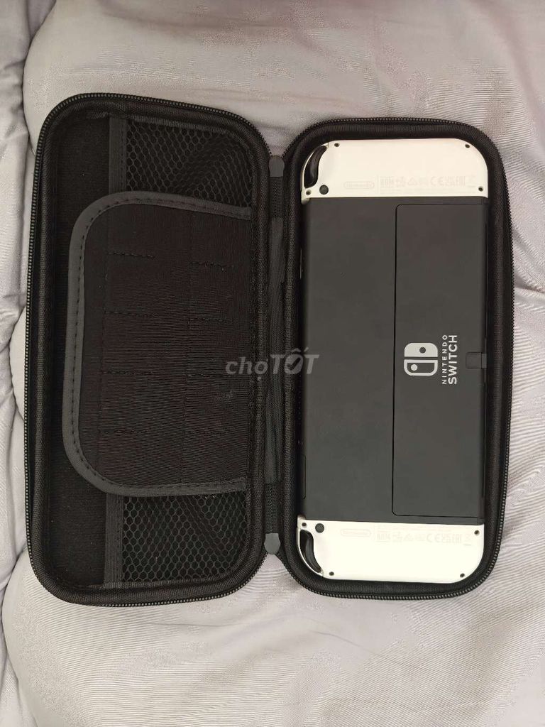 Nintendo Switch OLED Trắng Máy chơi game. Mua bán Thiết bị chơi game tại Thành phố Phú Quốc Kiên Giang được đăng bởi Vinh Phạm hình 1