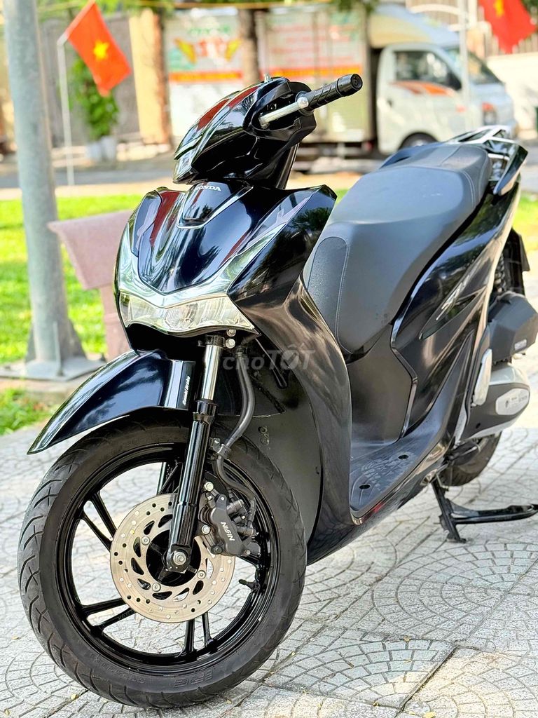 Honda SH 125 2023 Đen