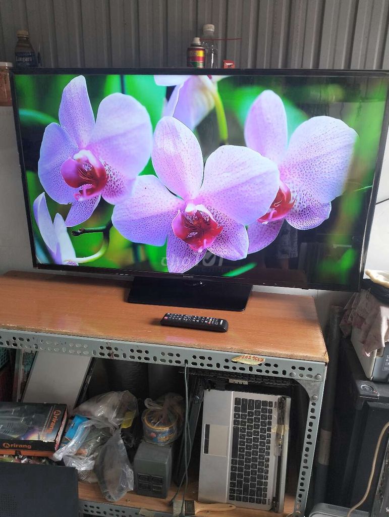 Tivi Samsung 43in chuẩn 4k hình ảnh sắc nét đẹp