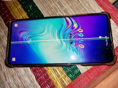 Samsung S10+ Đen Sọc màn hình. Mua bán Điện thoại tại Quận Cẩm Lệ Đà Nẵng được đăng bởi Bá Thanh