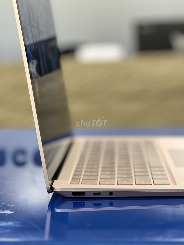 Surface Laptop 3 màu Sandstone siêu hot
