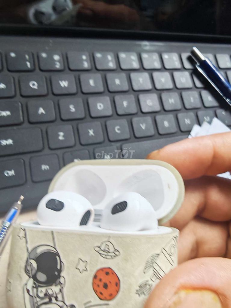 Tai nghe Apple AirPods 3 Trắng. Mua bán Tivi, Âm thanh tại Huyện Trảng Bom Đồng Nai được đăng bởi Đinh Trung hình 1