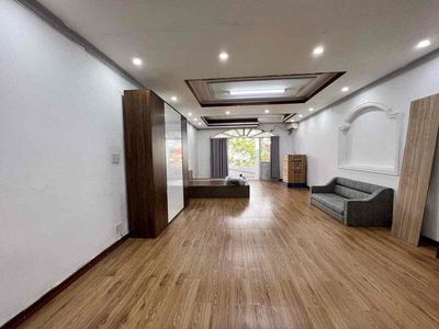 Studio rộng 40m2 ngay UEH cs B - Nguyễn Tri Phương Quận 10