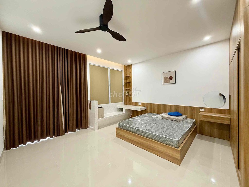 Spacious 3-storey family house in Nam Việt Á — photo 10