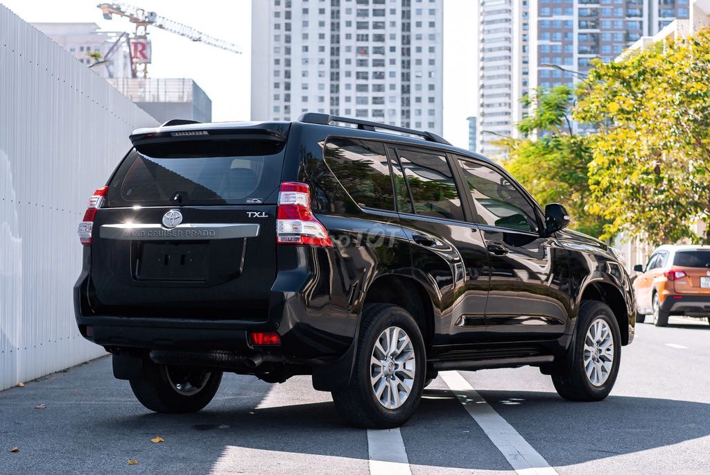 Toyota Prado 2016 TXL 2.7L cực mới. Mua bán Ô tô tại Quận Cầu Giấy Hà Nội được đăng bởi Quân Q Auto hình 6