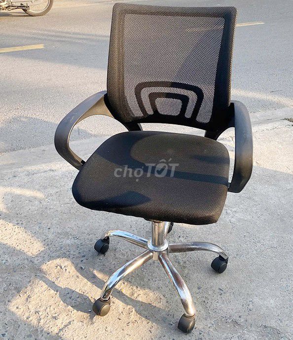 GHẾ VĂN PHÒNG CHÂN XOAY TP4 CŨ THANH LÝ. Mua bán Đồ dùng văn phòng tại Quận 3 Tp Hồ Chí Minh được đăng bởi Tuyết Phong Hải  hình 3