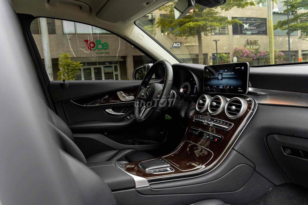 GLC200 (V1) FL 2023 màu trắng cá nhân siêu đẹp. Mua bán Ô tô tại Quận 7 Tp Hồ Chí Minh được đăng bởi Dương Phương hình 14