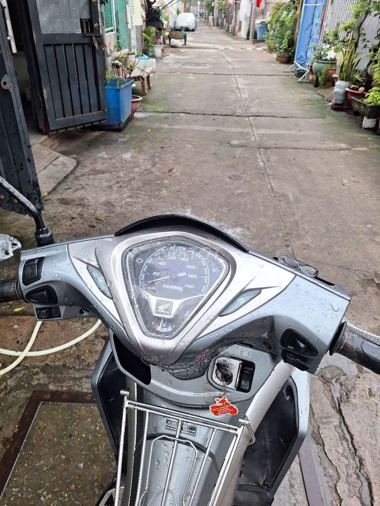 Honda Air Blade FI, родной мотор, все работает, документы в порядке