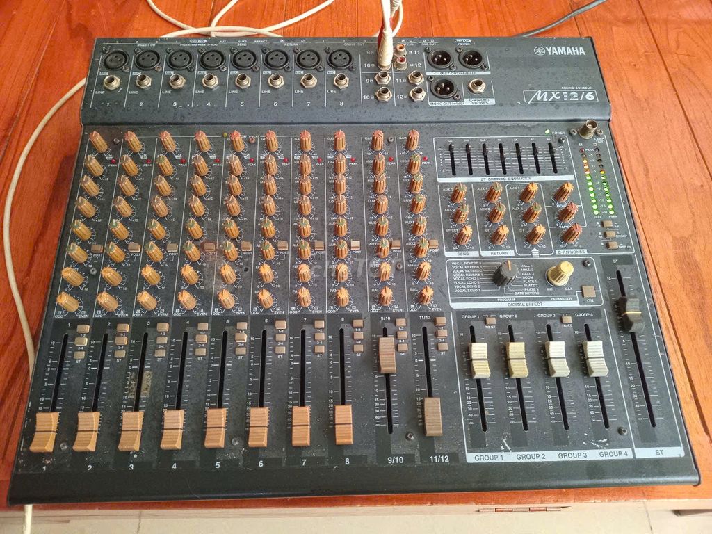 Mixer Yamaha MX12/6