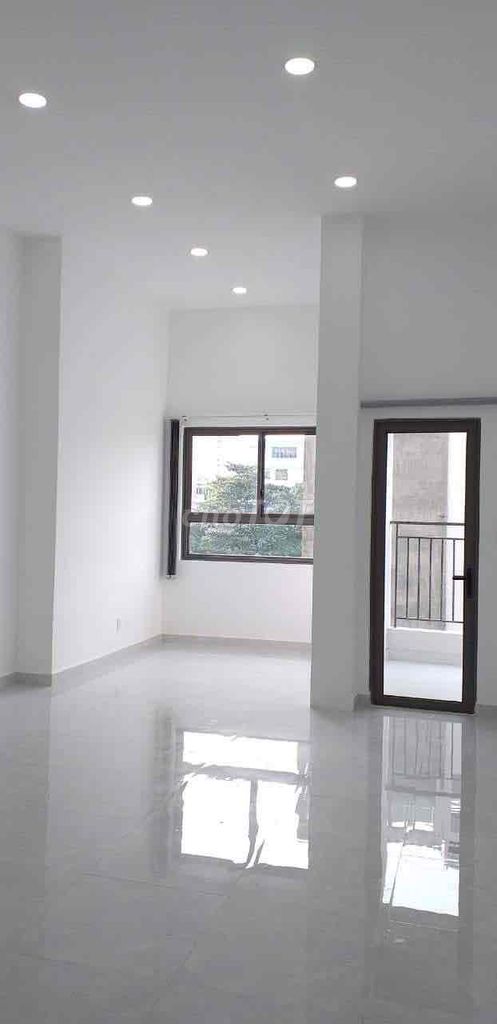 Cho thuê Officetel trống Wilton Tower Máy lạnh rèm cửa 40m2 Giá 12tr