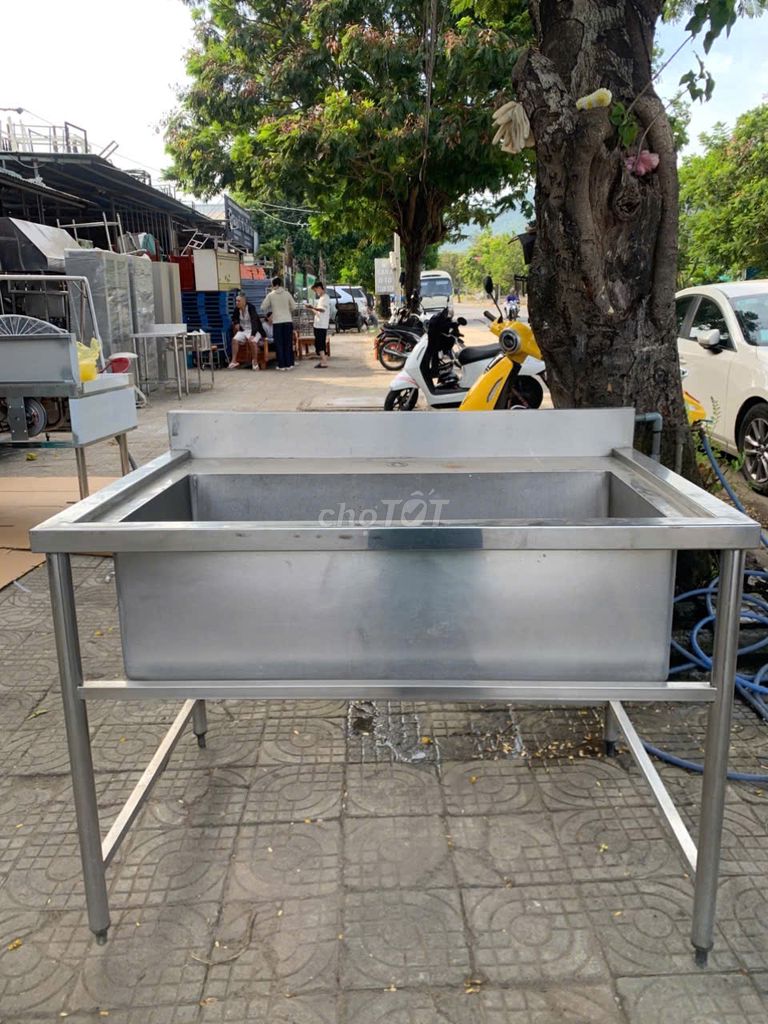 Bồn rửa công nghiệp Inox 1 hộc dài 304. Mua bán Dụng cụ nhà bếp tại Quận Sơn Trà Đà Nẵng được đăng bởi THẾ GIỚI ĐỒ CŨ ĐÀ NẴNG hình 1