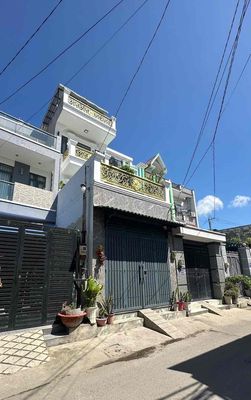 Nhà 3 tấm 4x12 hẻm 6m HƯƠNG LỘ 2