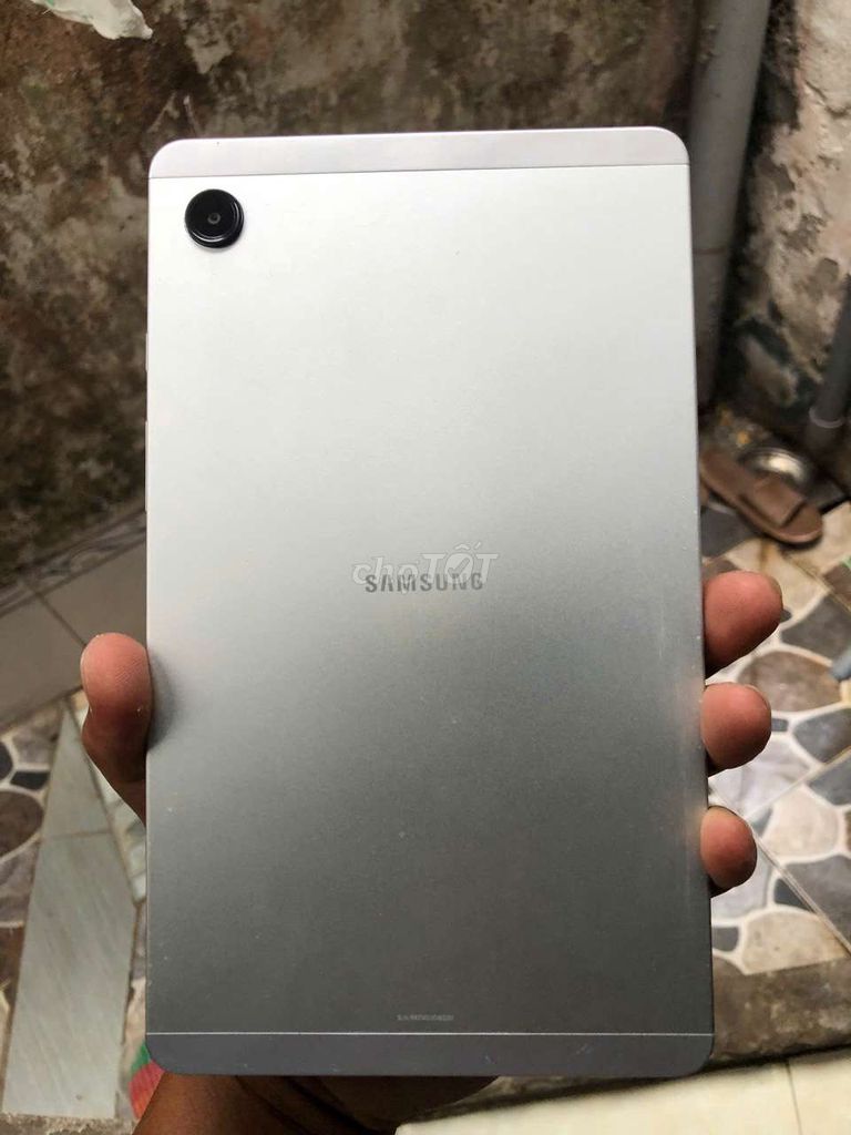 Samsung Tab A9 Bạc Đã qua sử dụng. Mua bán Máy tính bảng tại Quận Ô Môn Cần Thơ được đăng bởi NGUYỄN HIỀN THẾ VINH hình 1