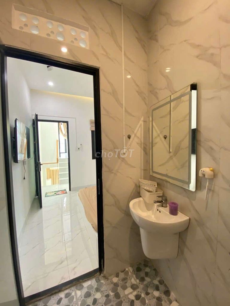 Modern 2-bedroom house off Phạm Văn Nghị — photo 8