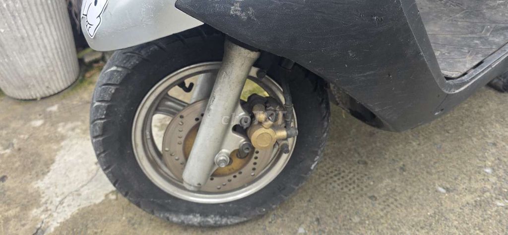 Xe máy Suzuki AU 125 màu bạc, động cơ zin. Mua bán Xe máy tại Huyện Hóc Môn Tp Hồ Chí Minh được đăng bởi Thanh Tung Mai hình 2