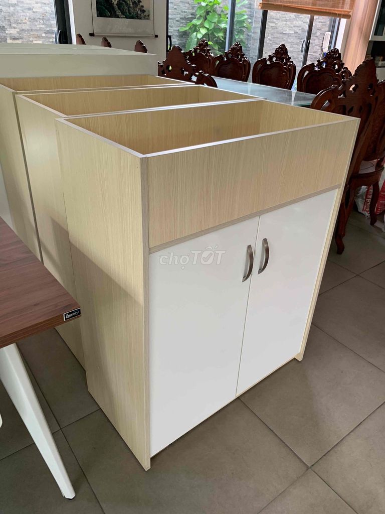 Tủ trang trí Văn Phòng. Mua bán Tủ, kệ gia đình tại Thành phố Thủ Đức Tp Hồ Chí Minh được đăng bởi Thanh Dần hình 1
