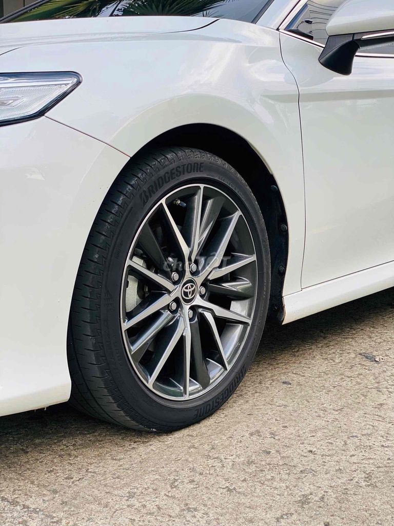 Camry 2022 2.0Q Biển SG 1 Chủ Odo 19.000km Cực Đẹp. Mua bán Ô tô tại Thành phố Dĩ An Bình Dương được đăng bởi Trương Công Lý hình 17
