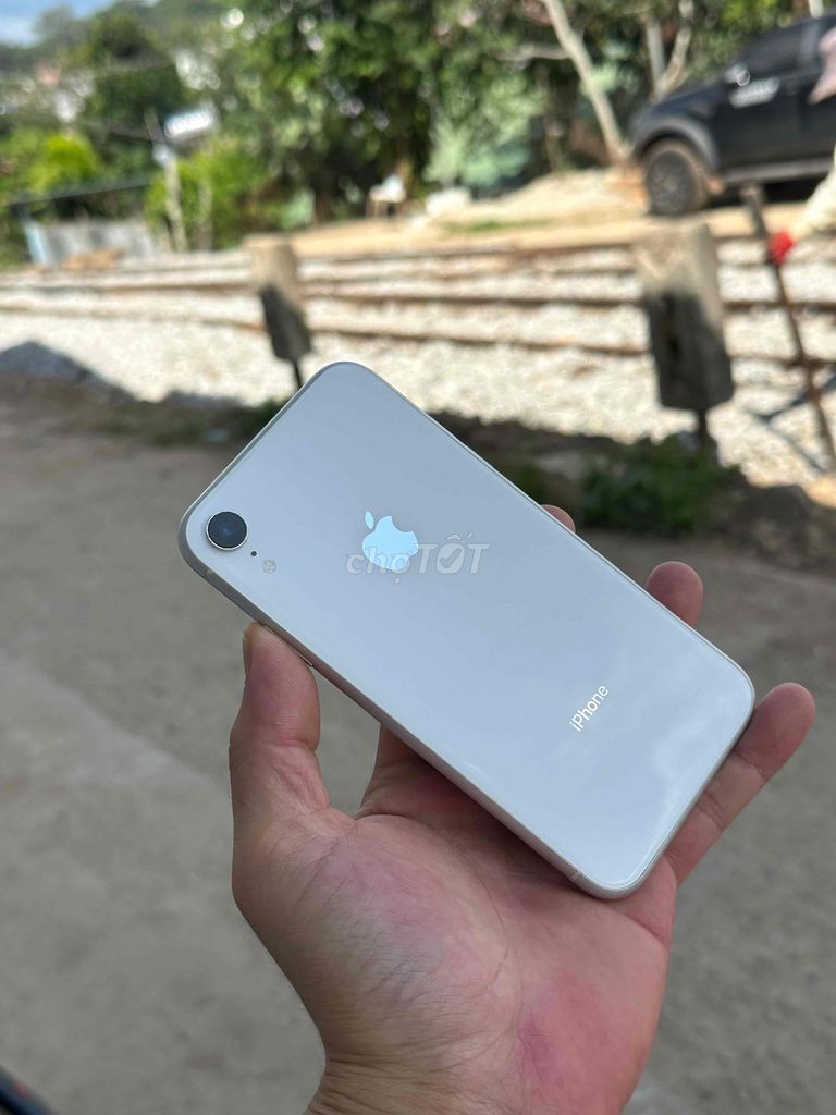 Apple iPhone XR 64GB Trắng. Mua bán Điện thoại tại Thành phố Đà Lạt Lâm Đồng được đăng bởi LỘC ĐÀ LẠT hình 1