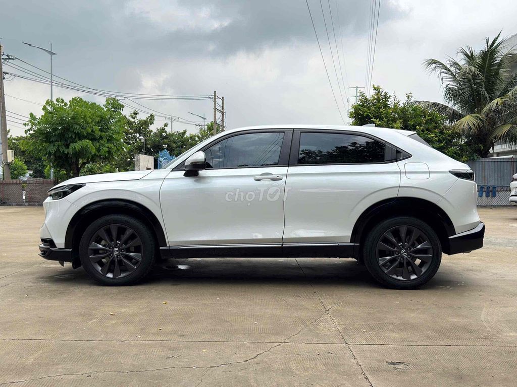 Хонда HRV RS 2023 Белая 56 000 км