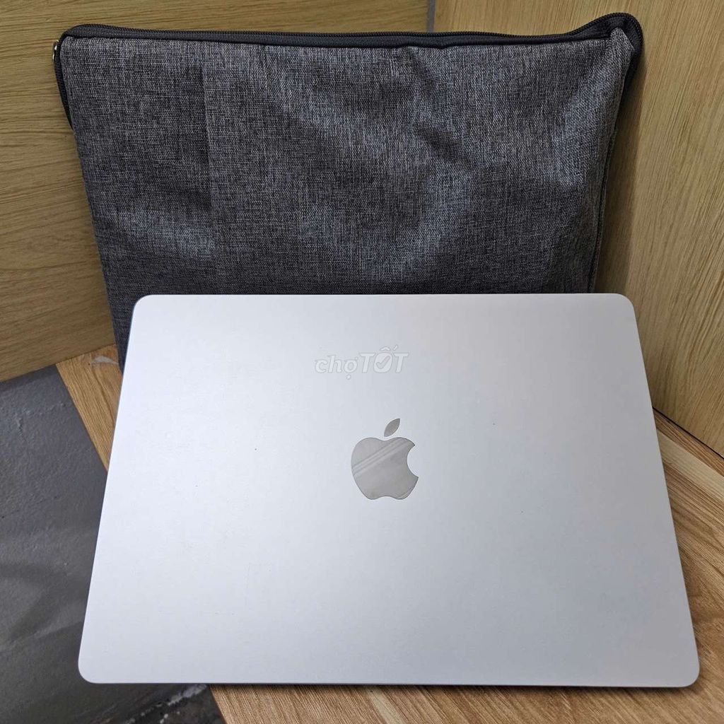 Bán Air m2/16/256 fullbox 13inch. Mua bán Laptop tại Quận Ba Đình Hà Nội được đăng bởi Minh Trang hình 1