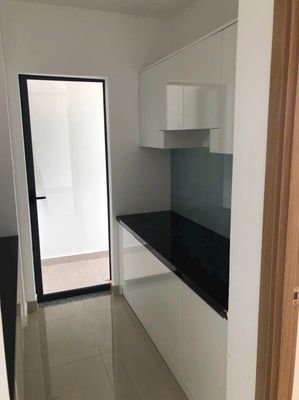 Cho thuê căn hộ 2p ngủ- 95m2, C/c Tín Phong 12 View giá 8tr/th