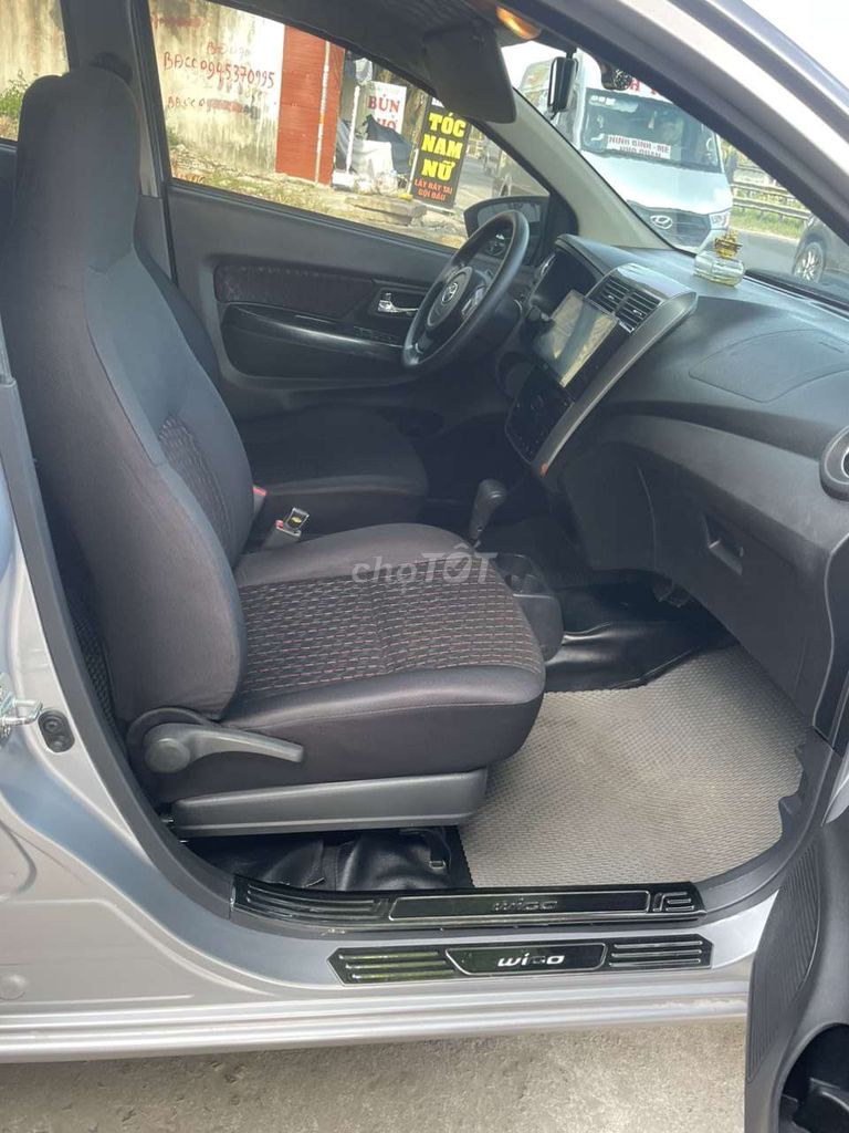 Toyota Wigo 2020 Bạc 70.000 km. Mua bán Ô tô tại Thành phố Nam Định Nam Định được đăng bởi Nhà Phố VHB hình 4