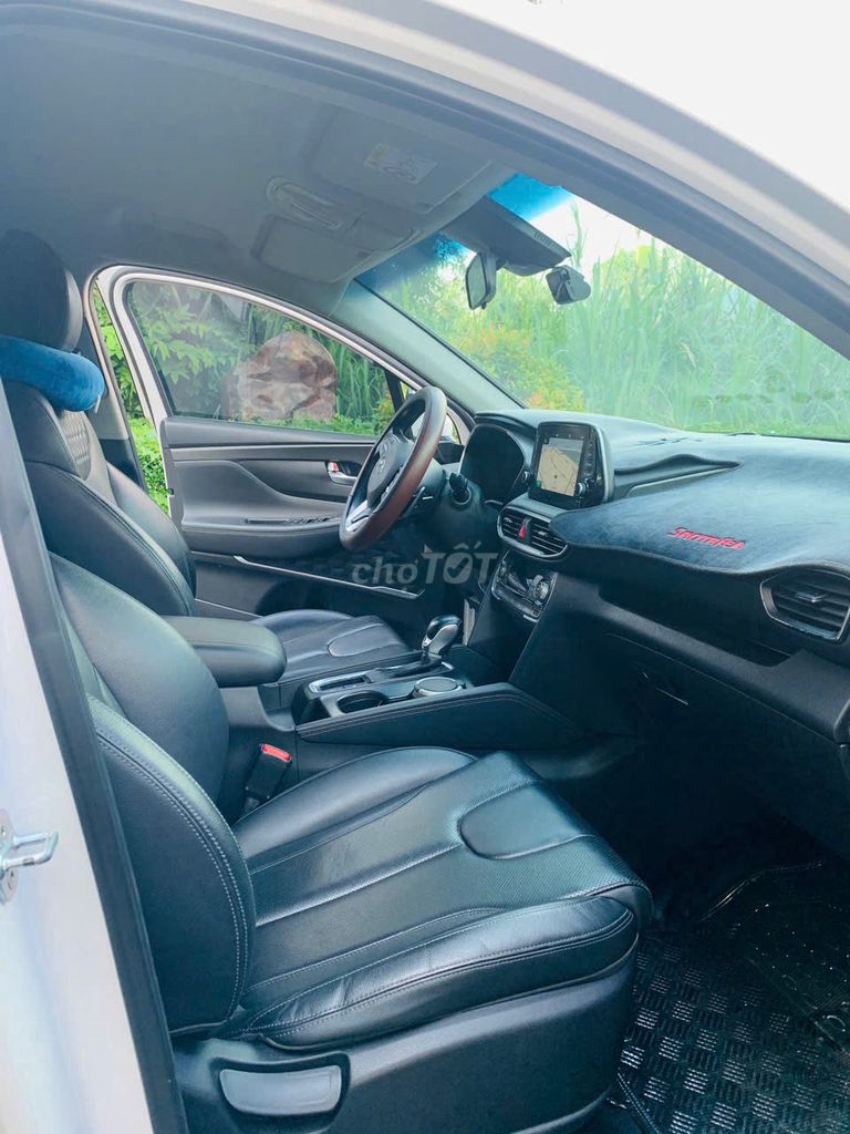 Hyundai Santa Fe дизель 2.2L-4x2 2020 белый 7 мест