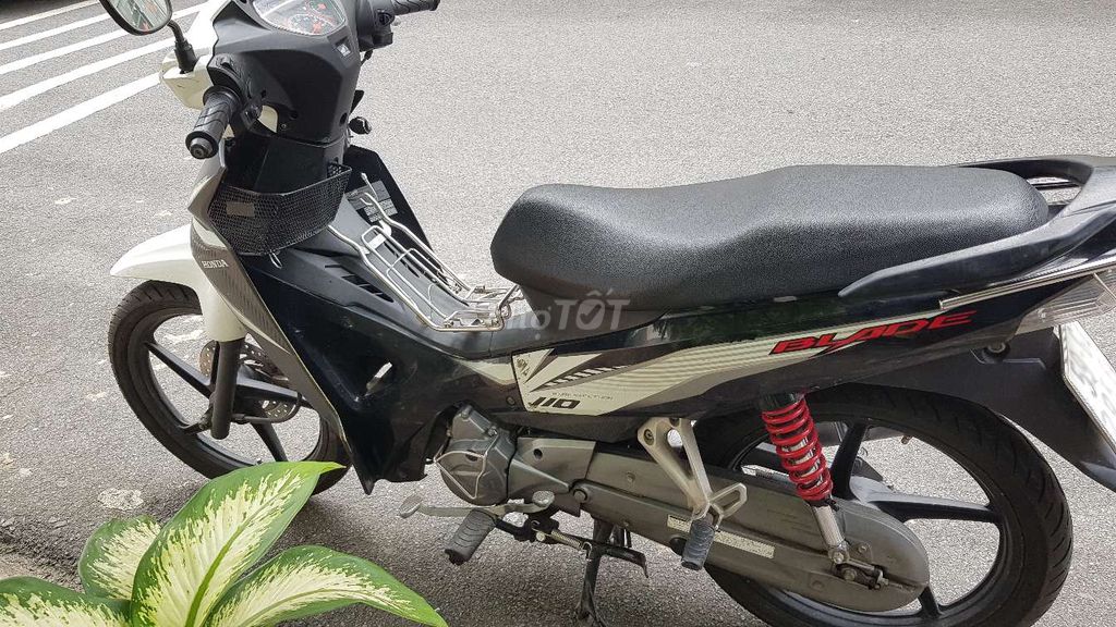 Xe wave Blade 110 2017 trắng đen 9 chủ. Mua bán Xe máy tại Thành phố Thủ Đức Tp Hồ Chí Minh được đăng bởi minh nhật hình 4