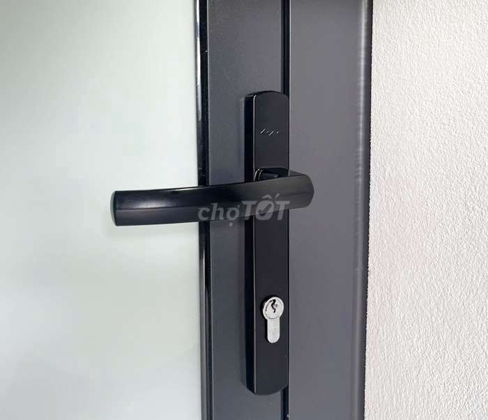 Dịch vụ bảo hành cửa Xingfa màu Đen. Dịch vụ tại Quận Liên Chiểu Đà Nẵng được đăng bởi Mạnh's Lê hình 1