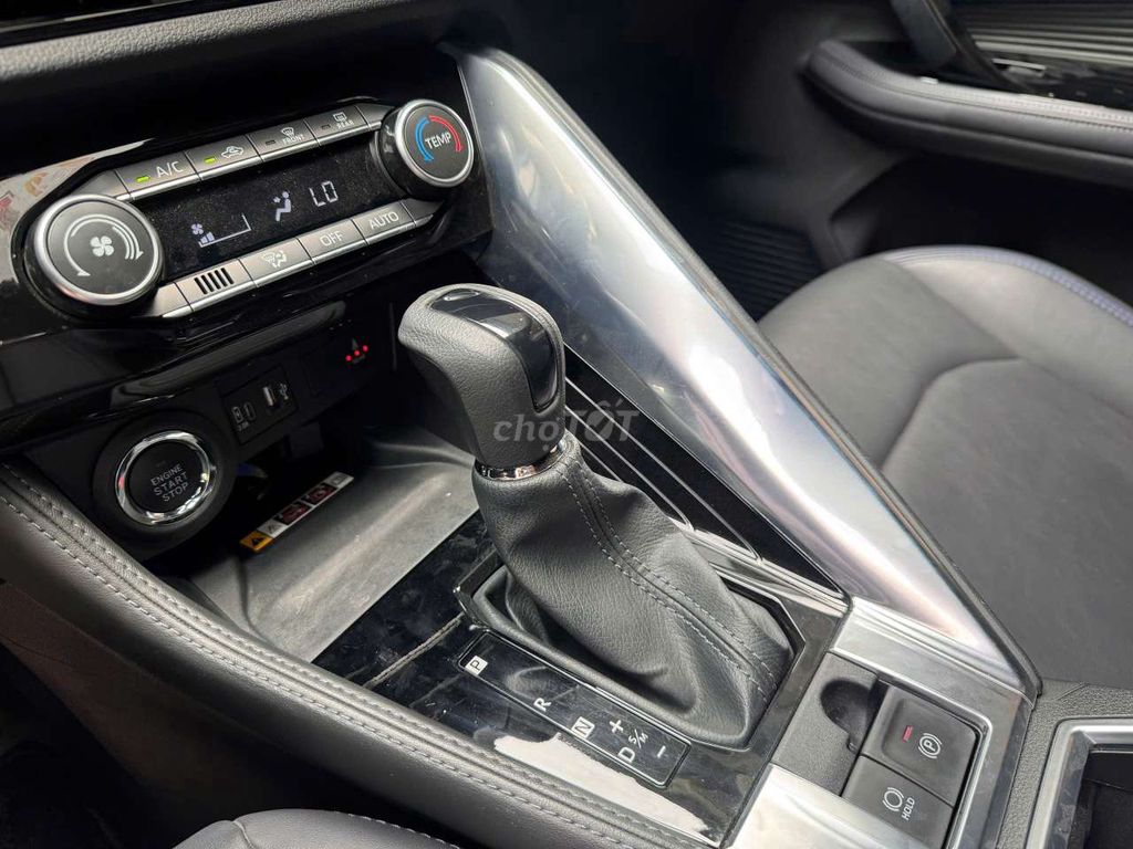 Yaris Cross Siêu Mới Màu Xanh, 2024 Ít Đi 17000 km. Mua bán Ô tô tại Quận Gò Vấp Tp Hồ Chí Minh được đăng bởi Xe Toyota Cũ Chính Hãng hình 10