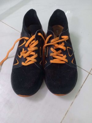 Bitis Hunter size chân 40. Mua bán Giày dép tại Thành phố Thủ Đức Tp Hồ Chí Minh được đăng bởi Đồ Si Hàng Hiệu
