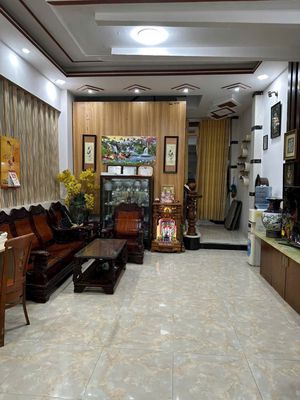 Townhouse 90 m² · 4 bed · Đường Huỳnh Tấn Phát