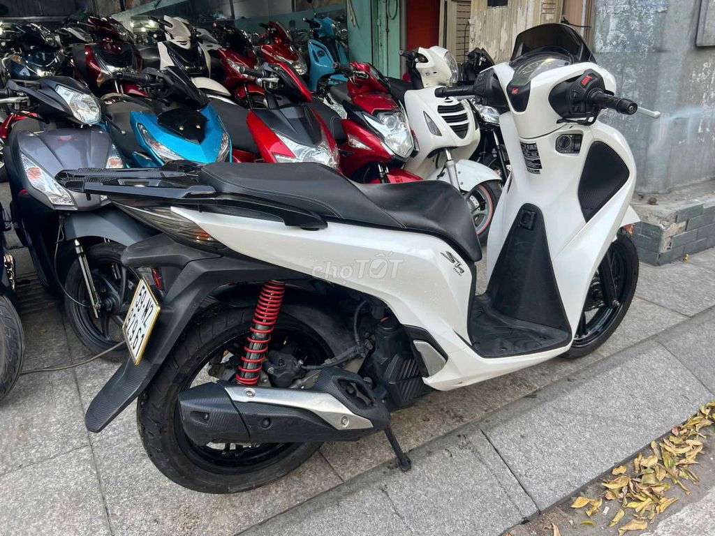 Honda SH 150i 2018 mới 90% Bstp chính chủ. Mua bán Xe máy tại Quận Tân Phú Tp Hồ Chí Minh được đăng bởi Tuanduy hình 5